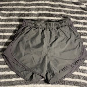 grey nike shorts